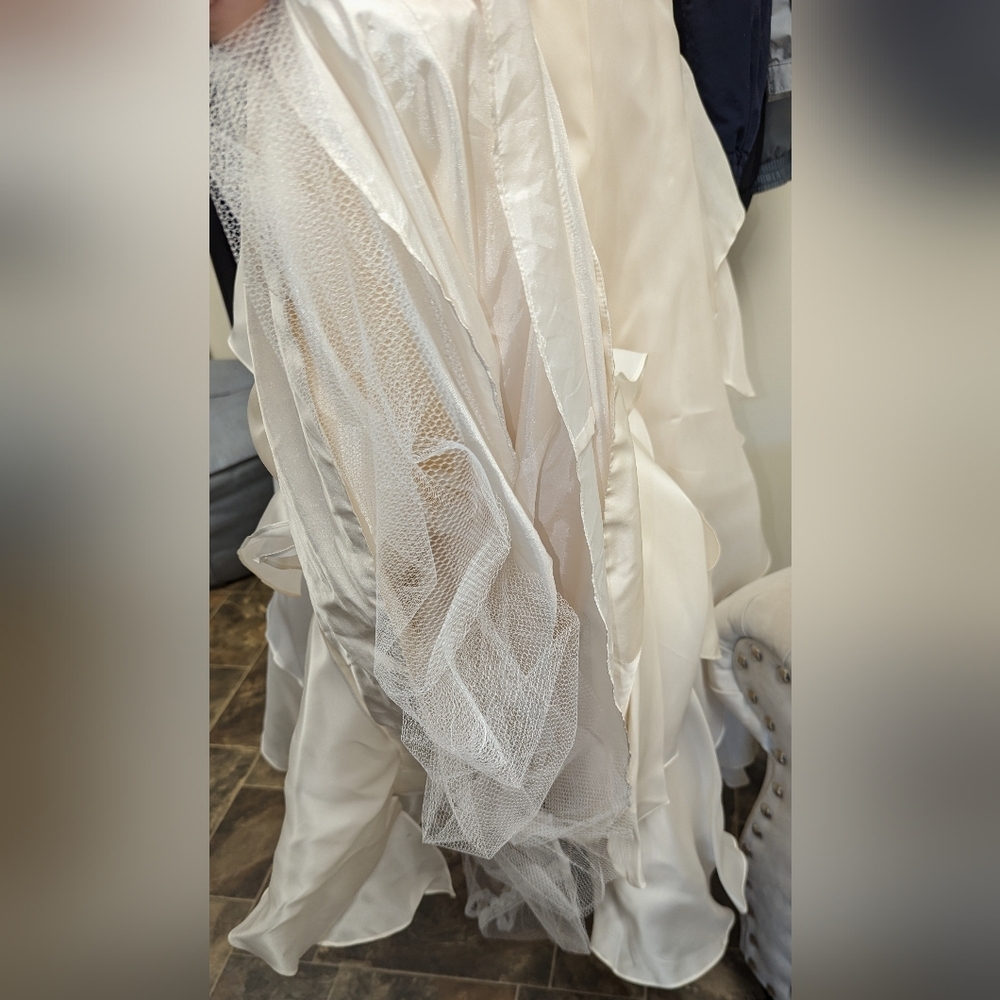 Ivory sz 10 wedding gown Jennifer Salmon - Picture 7 of 12